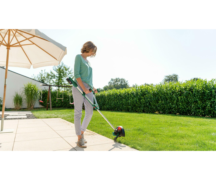 Аккумуляторный триммер BOSCH UniversalGrassCut 18V-260 (06008C1D03)