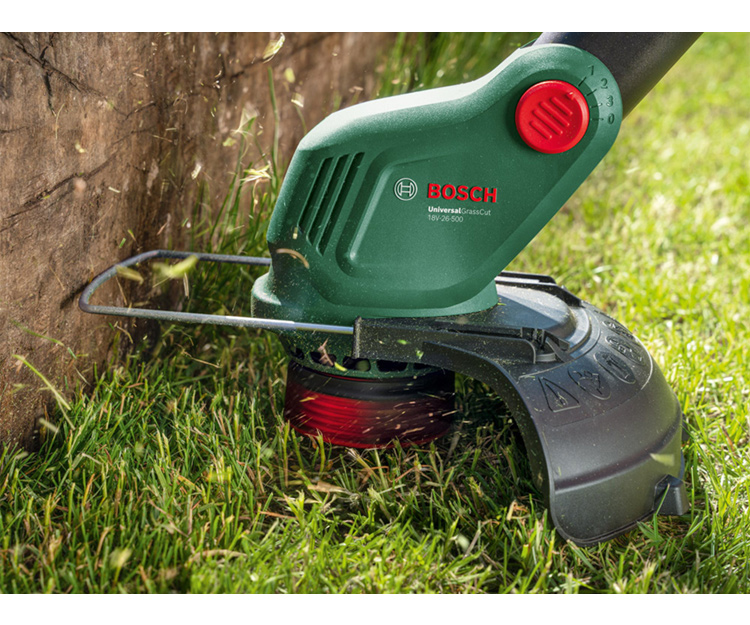 Аккумуляторный триммер BOSCH UniversalGrassCut 18V-26-500 (2,0 Ah) (06008C1F00)