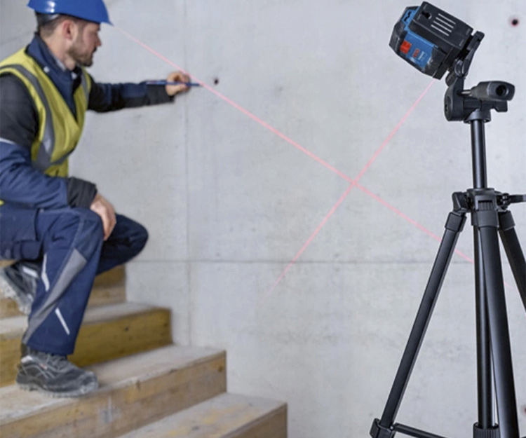 Линейный лазерный нивелир BOSCH GLL 12-22 (0601065220)