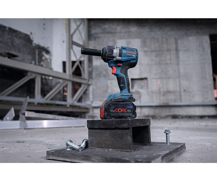 Аккумуляторный гайковерт BOSCH GDS 18V-750 C (L-BOXX 136) (06019L9001)