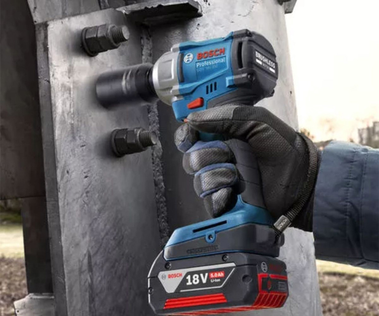 Аккумуляторный гайковерт BOSCH GDS 18V-350 (2x 4Ah + L-case) (06019M5021)