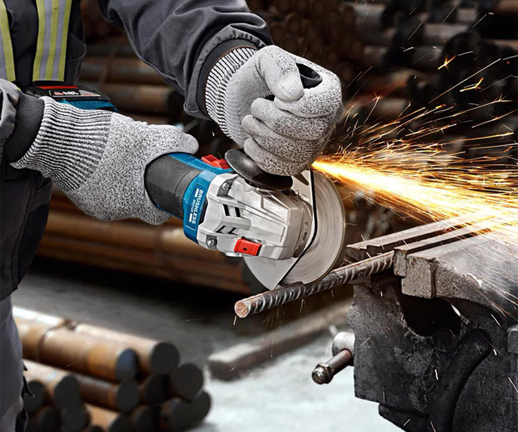Аккумуляторная болгарка BOSCH GWS 18V-8 (Solo) (06019N9000)
