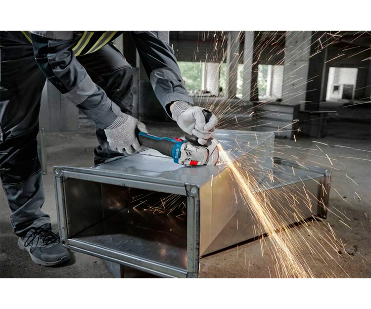 Аккумуляторная болгарка BOSCH GWS 18V-8 (2x 5Ah + L-BOXX 136) (06019N9003)