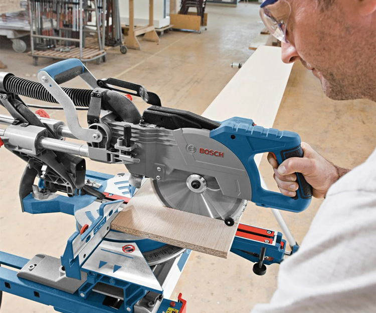 Торцовочная пила BOSCH GCM 8 SJL (0601B19100)