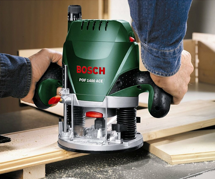 Фрезер BOSCH POF 1400 ACE (060326C801)